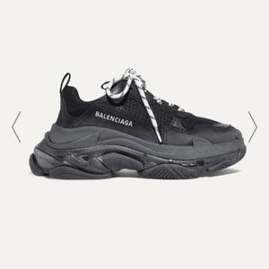 Balenciaga Triple S Clear sole Black 💯 authentic
